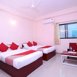 Oyo 13577 Tkr Metro Residency Hotel