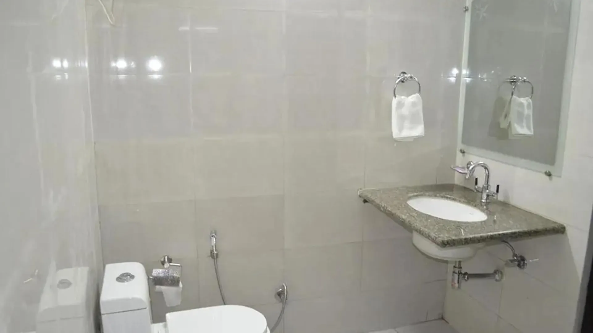 Aravali Residency B&B New Delhi Hotel