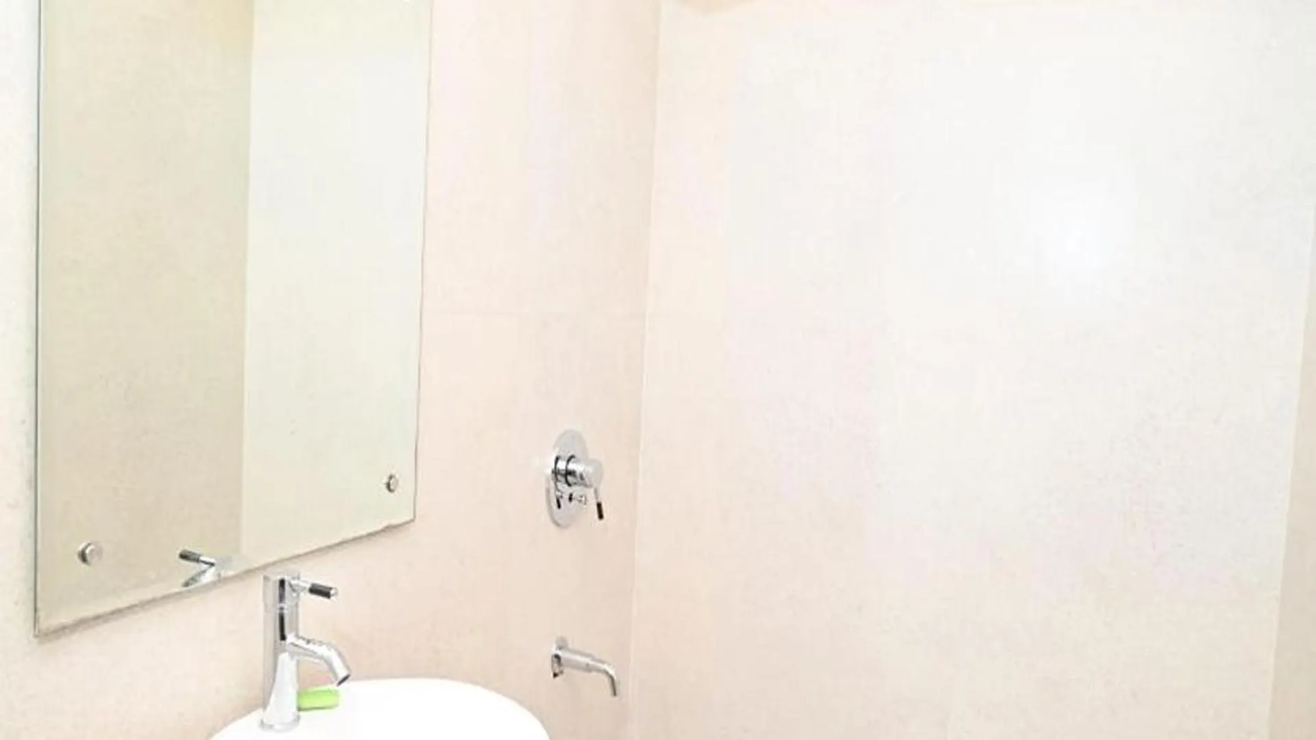 Hotel Aravali Residency B&B New Delhi